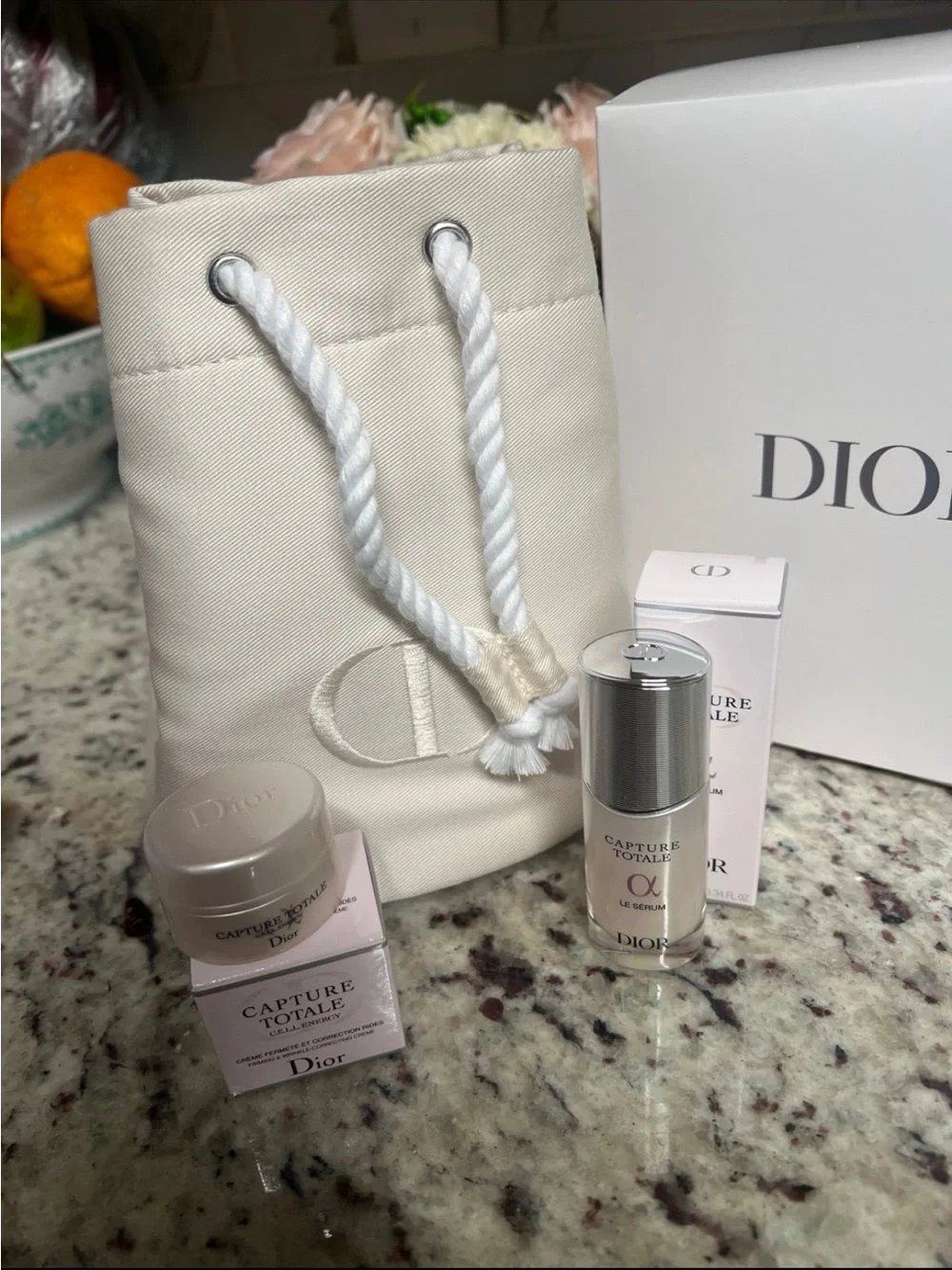 Dior Capture Totale Foundation & Cream Set - White, Light Pink